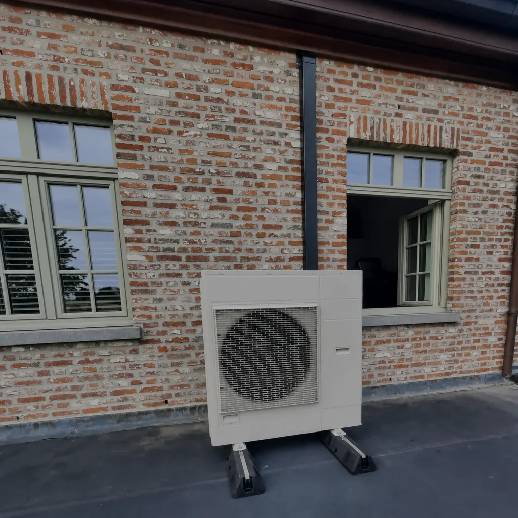 Airco- en warmtepompinstallatie bij een woning in Ternat